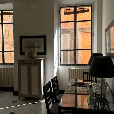 Apartment La Casa In Vetrina Rome